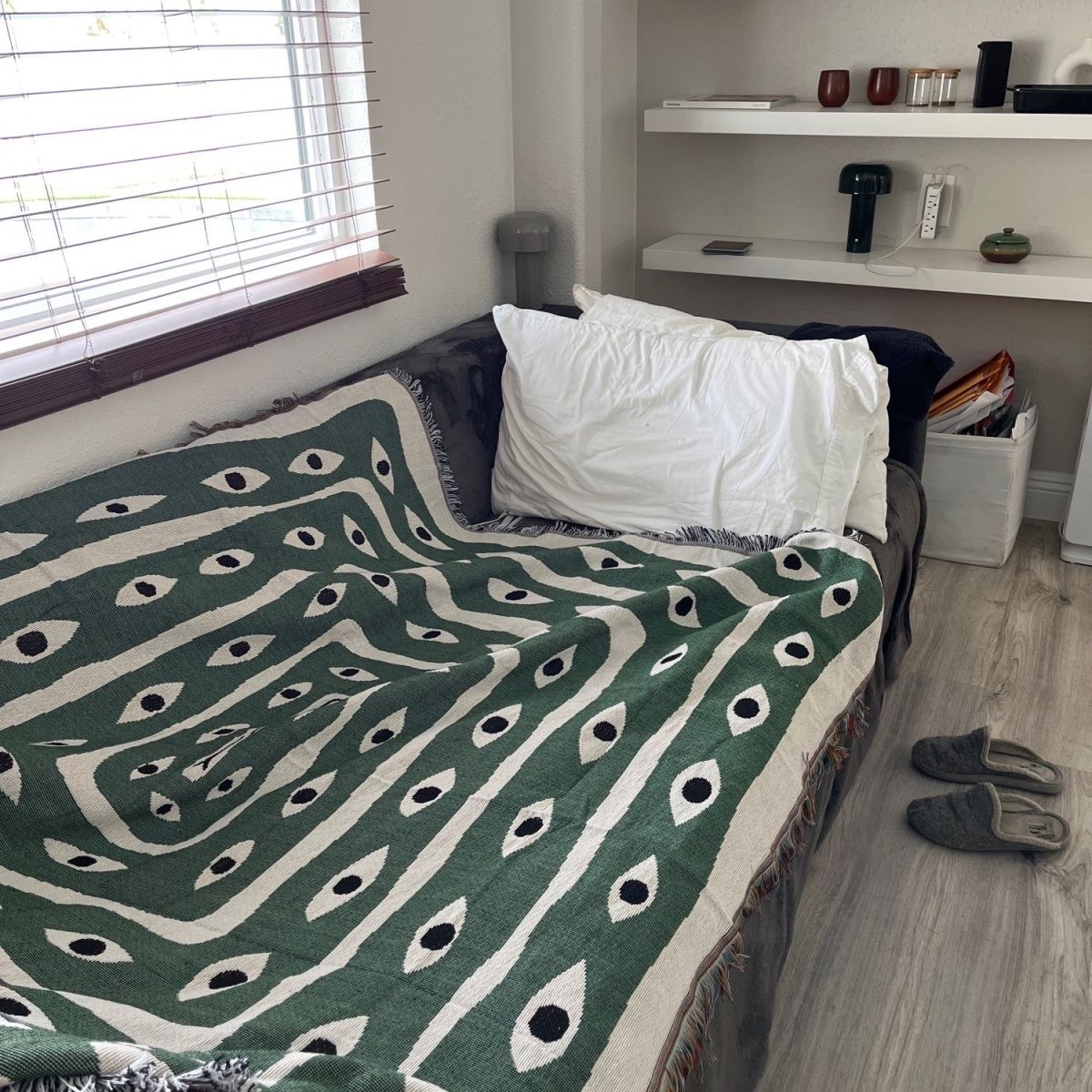 بطانية جاكار خضراء وبيضاء بنمط - مراجعة Boho Throw Blanket Fringe وسعره